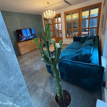 Sisi Banovci Apartmán *